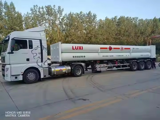 CIMC 3 محور 5500L-8000L بنزین و دیزل 4 محفظه فولاد سوخت مخزن هیدرولیک تریلر